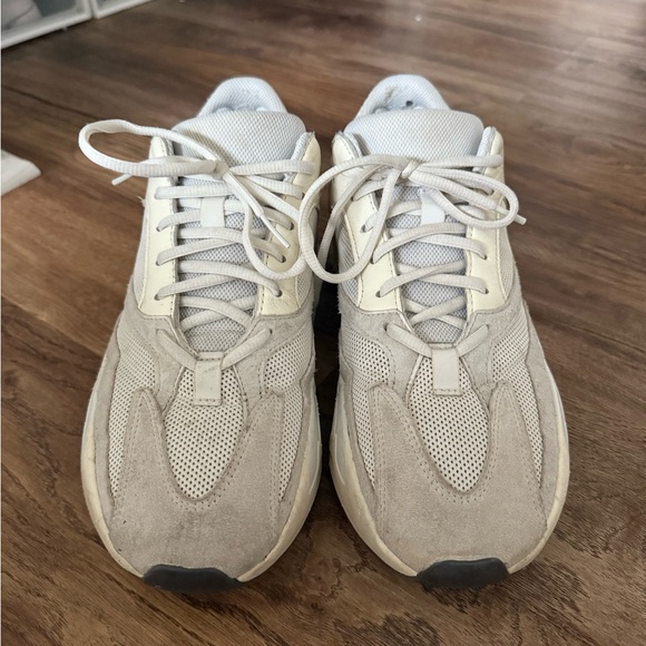 Yeezy 700 Analog 11.5 - Picture 1 of 4